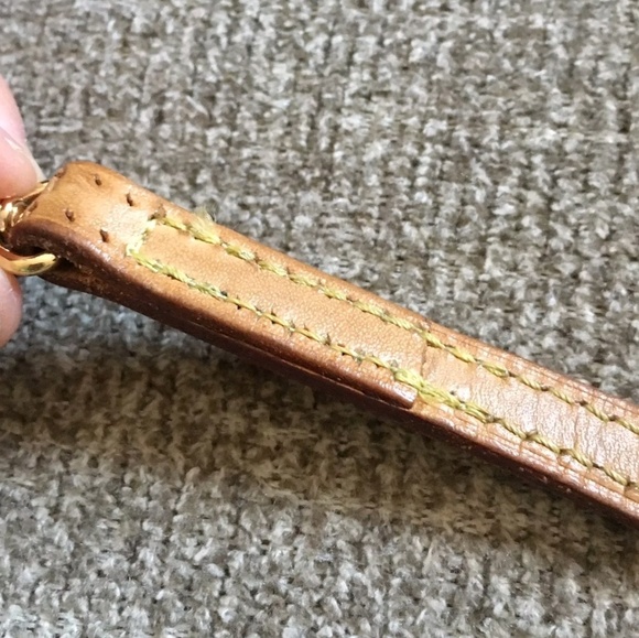 Louis Vuitton Eva Clutch - Picture 8 of 8